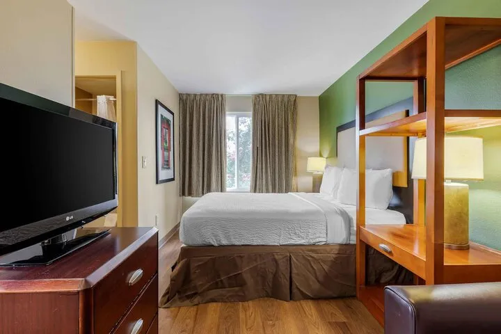 Room 5 of 29