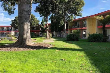 Garden Inn & Suites Oakland Airport