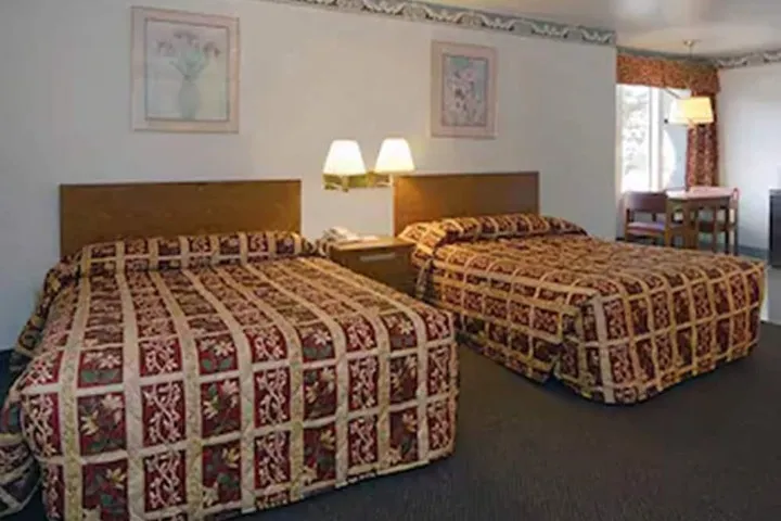 Room 3 of 18