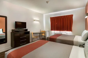 Motel 6 Moncton NB