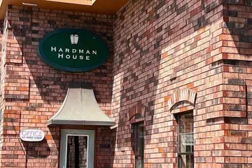 Hardman House Inn & Suites