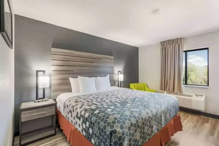 Room 5 of 42