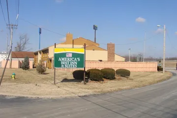 Days Inn & Suites by Wyndham Caseyville