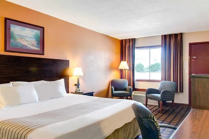 Room 4 of 23