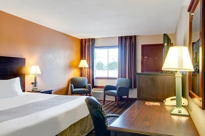 Room 5 of 23