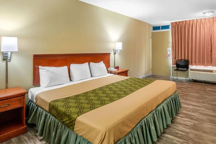 Room 5 of 20