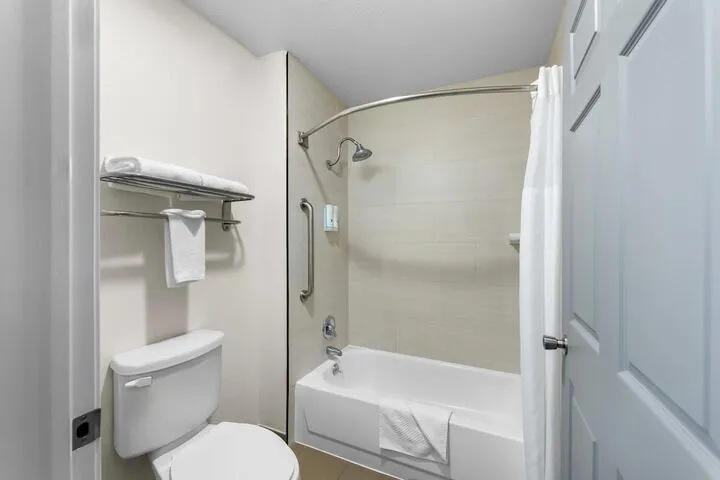 Room 4 of 31