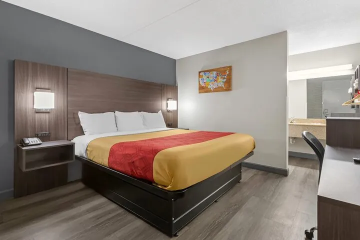 Room 3 of 26