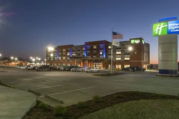 Holiday Inn Express & Suites Dodge City by IHG