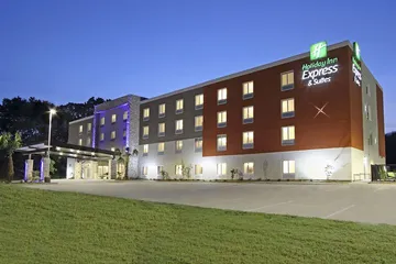Holiday Inn Express & Suites Columbus North by IHG
