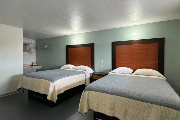 Room 2 of 7