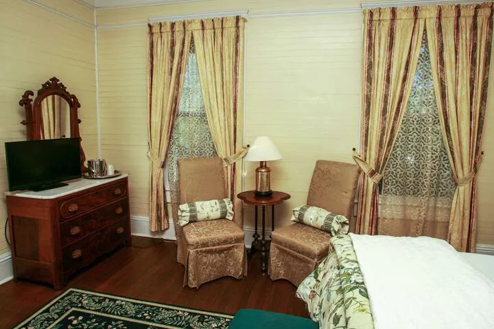 Room 2 of 48
