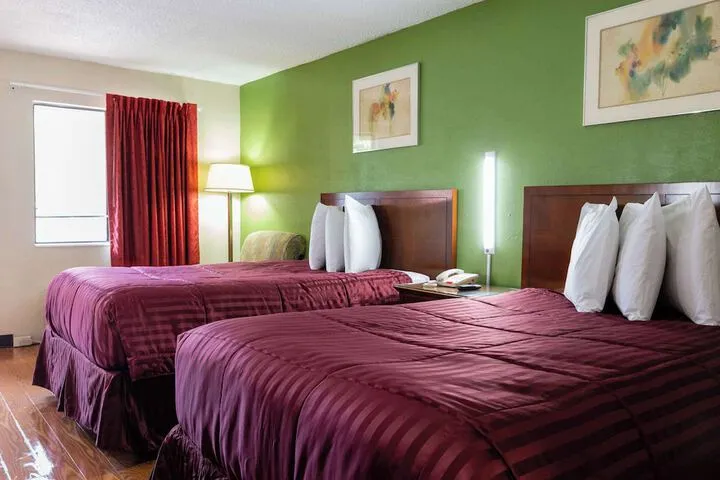 Room 5 of 19