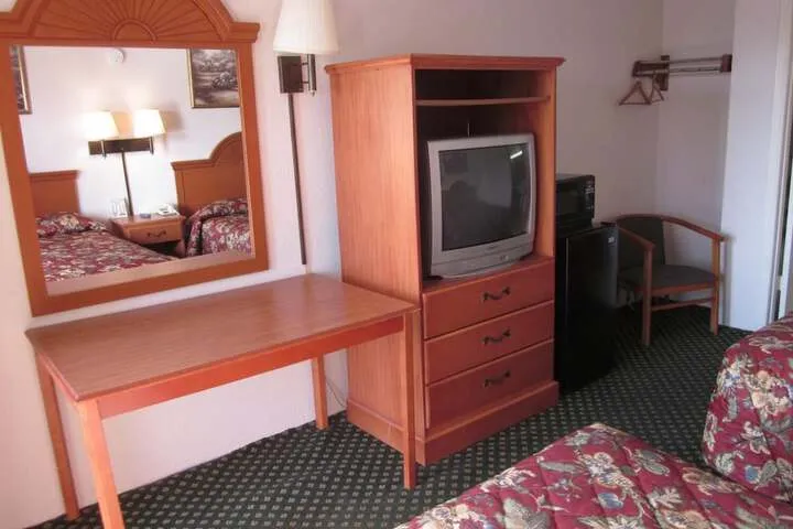 Room 5 of 21