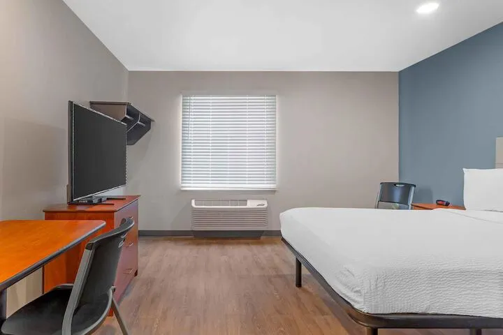Room 5 of 24