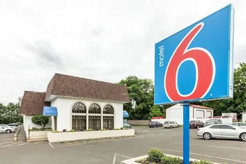 Motel 6 Warminster PA