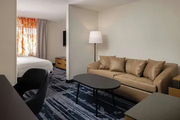 Fairfield Inn & Suites by Marriott Grand Rapids Airport