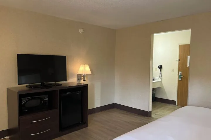 Room 5 of 39