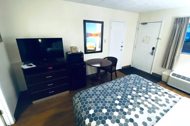 Room 3 of 36