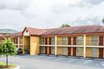 Econo Lodge Coliseum
