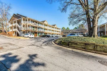 HomeTowne Studios by Red Roof Atlanta - Norcross Downtown