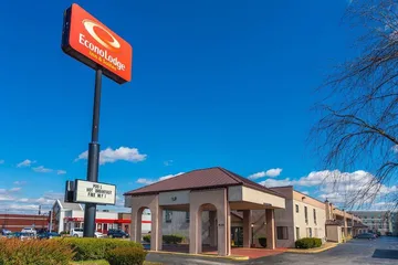 Econo Lodge & Suites Clarksville near Governors Square Mall