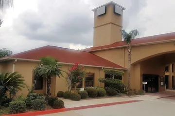Red Roof Inn & Suites Houston - Humble / IAH Airport