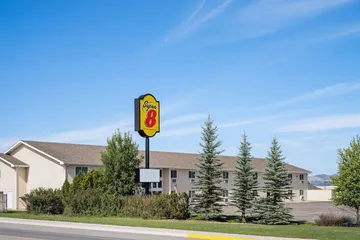 Super 8 by Wyndham Lewistown