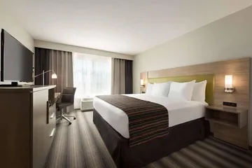 Country Inn & Suites by Radisson Indianola, IA