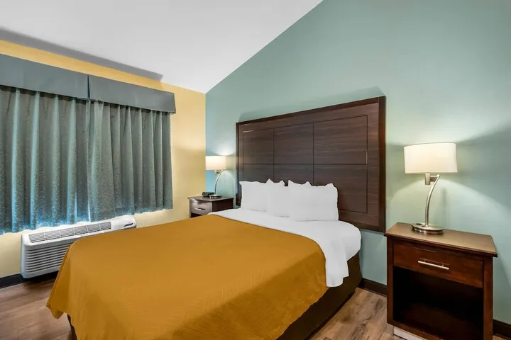 Room 5 of 24