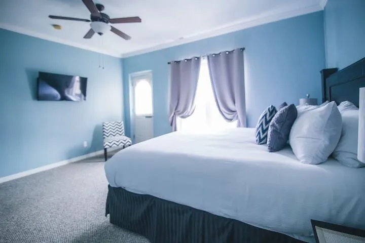 Room 4 of 53