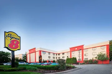 Super 8 by Wyndham Mahwah