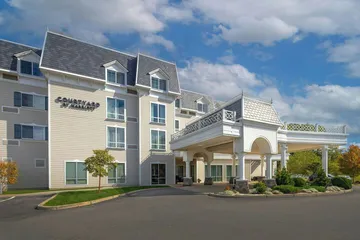 Courtyard by Marriott Lenox Berkshires