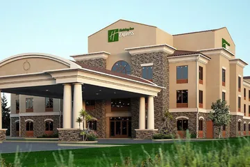 Holiday Inn Express & Suites Redding by IHG