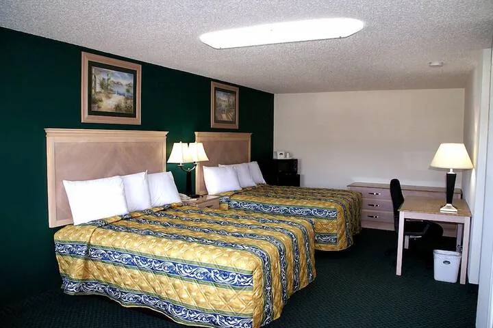 Room 5 of 62