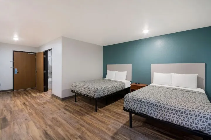 Room 4 of 22