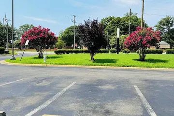 EXECUTIVE INN