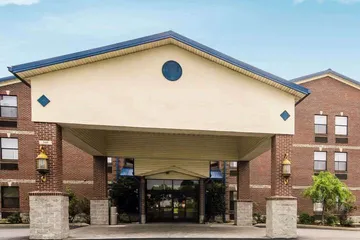 Quality Suites Jeffersonville - Louisville North
