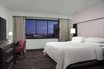Embassy Suites by Hilton Crystal City National Airport