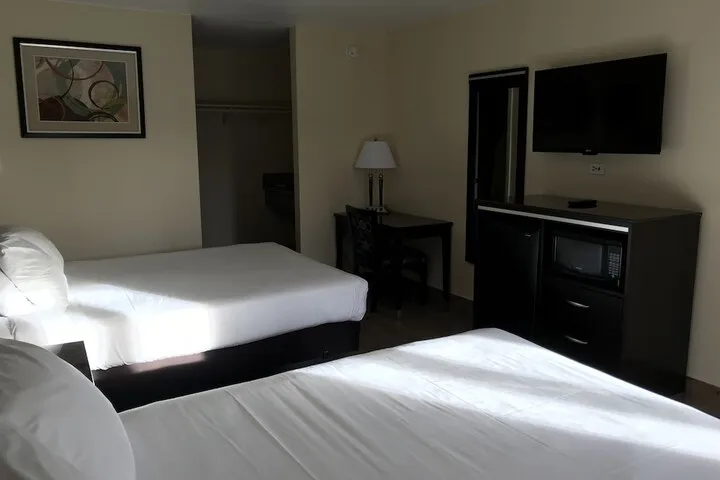Room 3 of 12