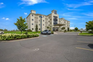 Motel 6 Kingston ON
