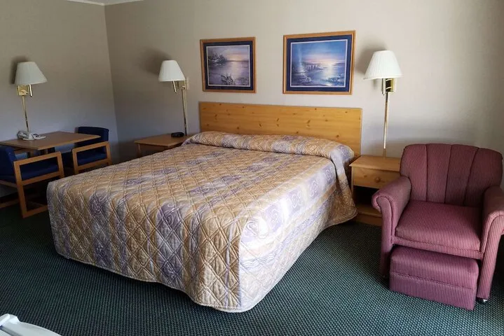 Room 4 of 11