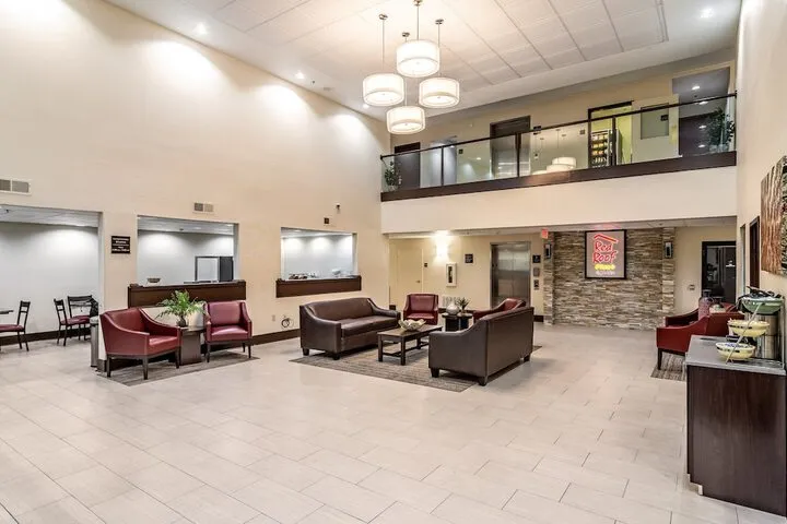 Lobby lounge