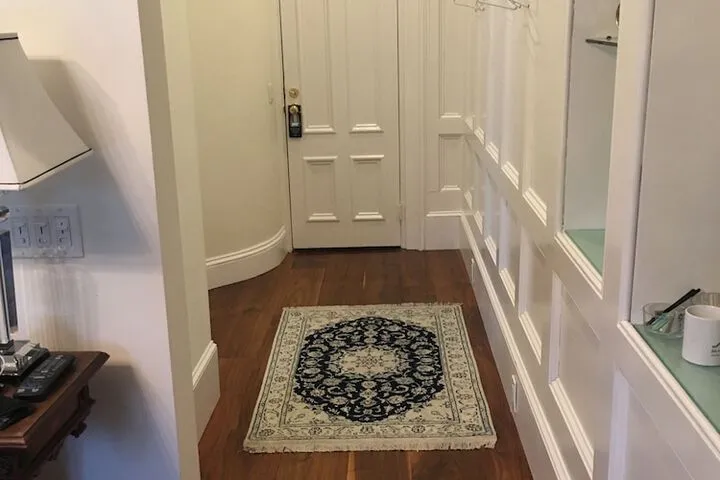 Room 3 of 116