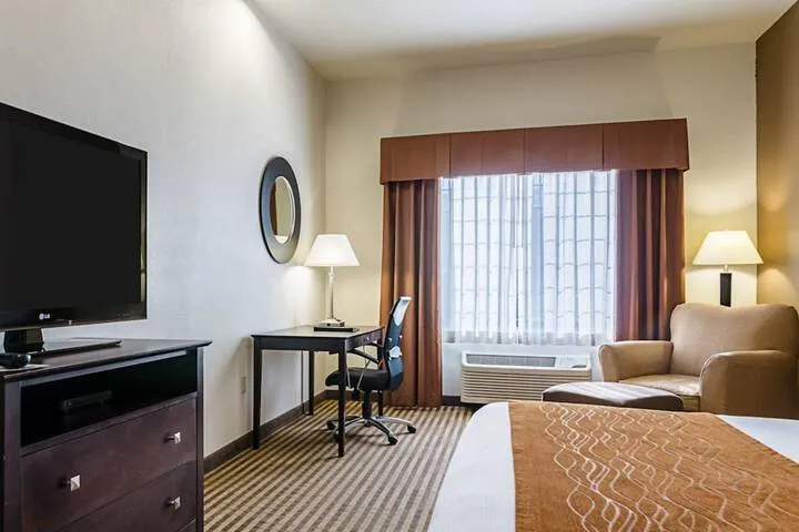 Room 5 of 37