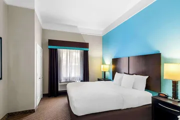 Comfort Suites at Katy Mills