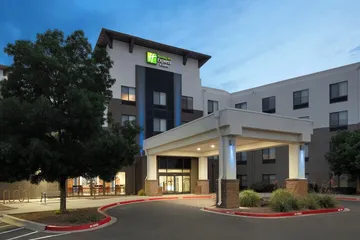 Holiday Inn Express & Suites Albuquerque Historic Old Town by IHG