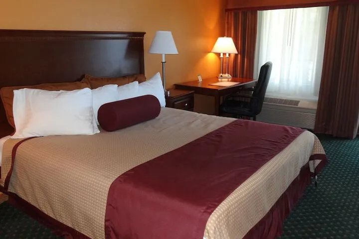 Room 4 of 42
