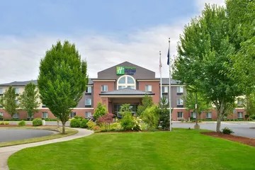 Holiday Inn Express & Suites Albany by IHG