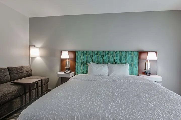 Room 4 of 24